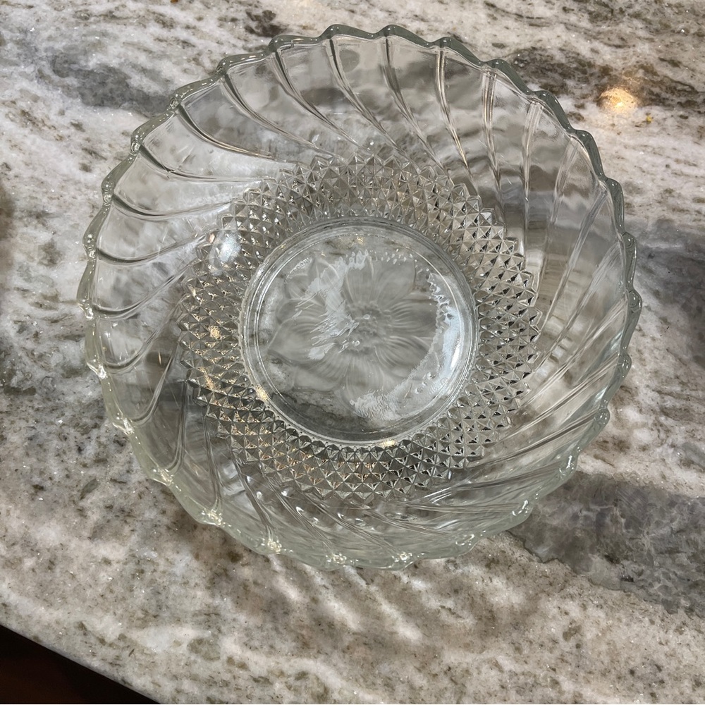 Vintage KI18 KIG Indonesia Floral Cross Hatch Swirl Clear Glass Bowl  W= 9 1/4"